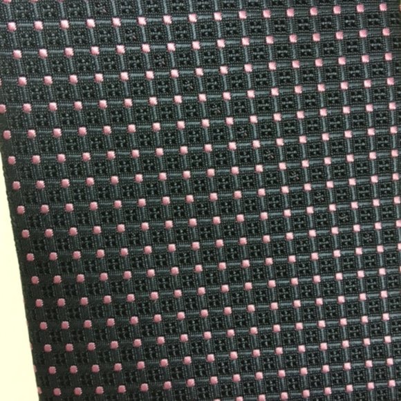 Hand Made, 100% Thai silk, Purple with Pink pocka dot design, Men’s Tie - Picture 8 of 9